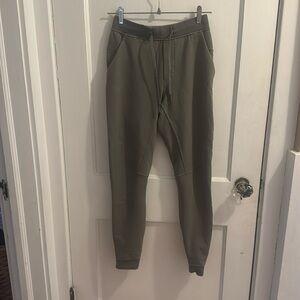 Men’s Lululemon joggers